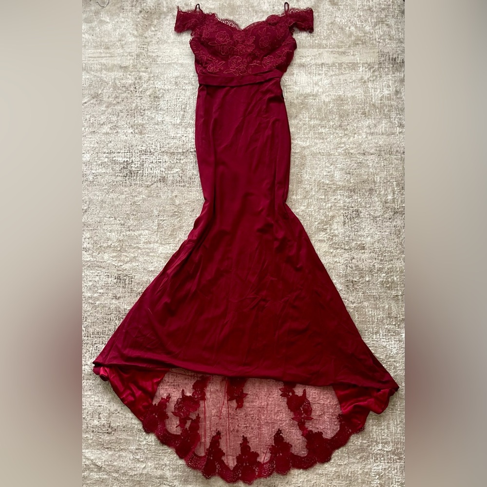 Deep Red Burgundy Lace Sweetheart Off Shoulder Gown Dress in Large